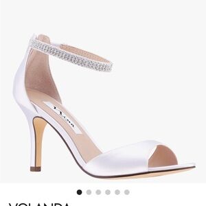 NEW/NEVER WORN NINA White Crystal Satin Heels, Size 7.5